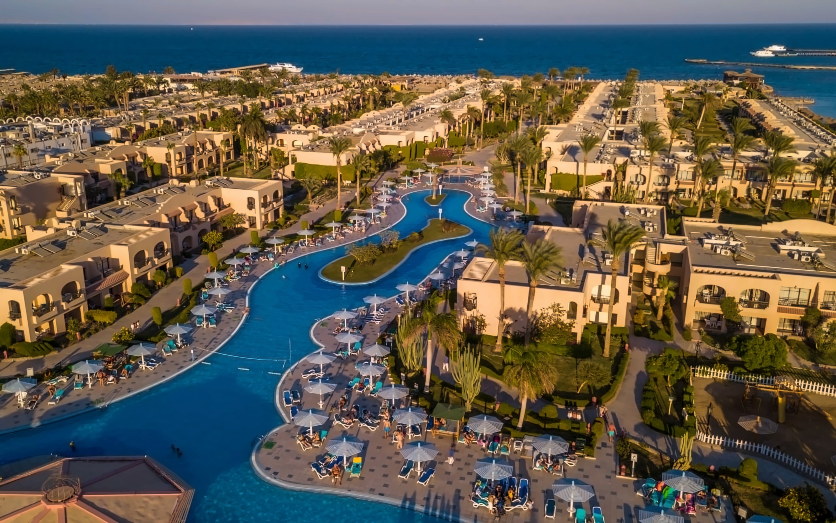 Ali Baba Palace Hurghada Egypt photo, price for the vacation from Join UP!