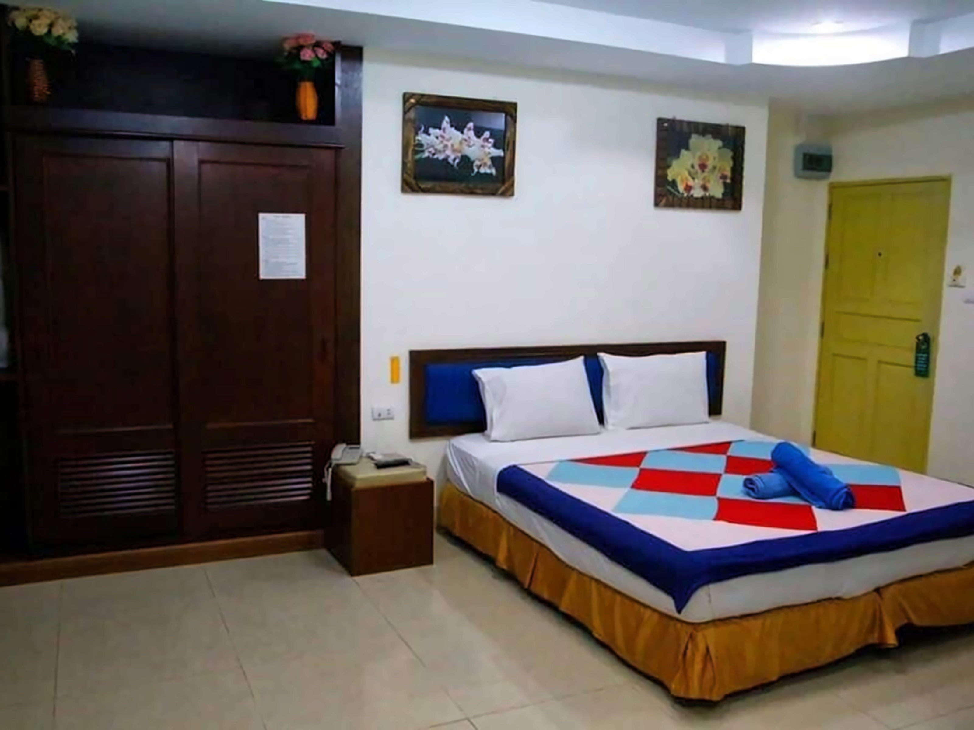 Dacha Beach Hotel Pattaya south Таиланд photo, price for the vacation ...