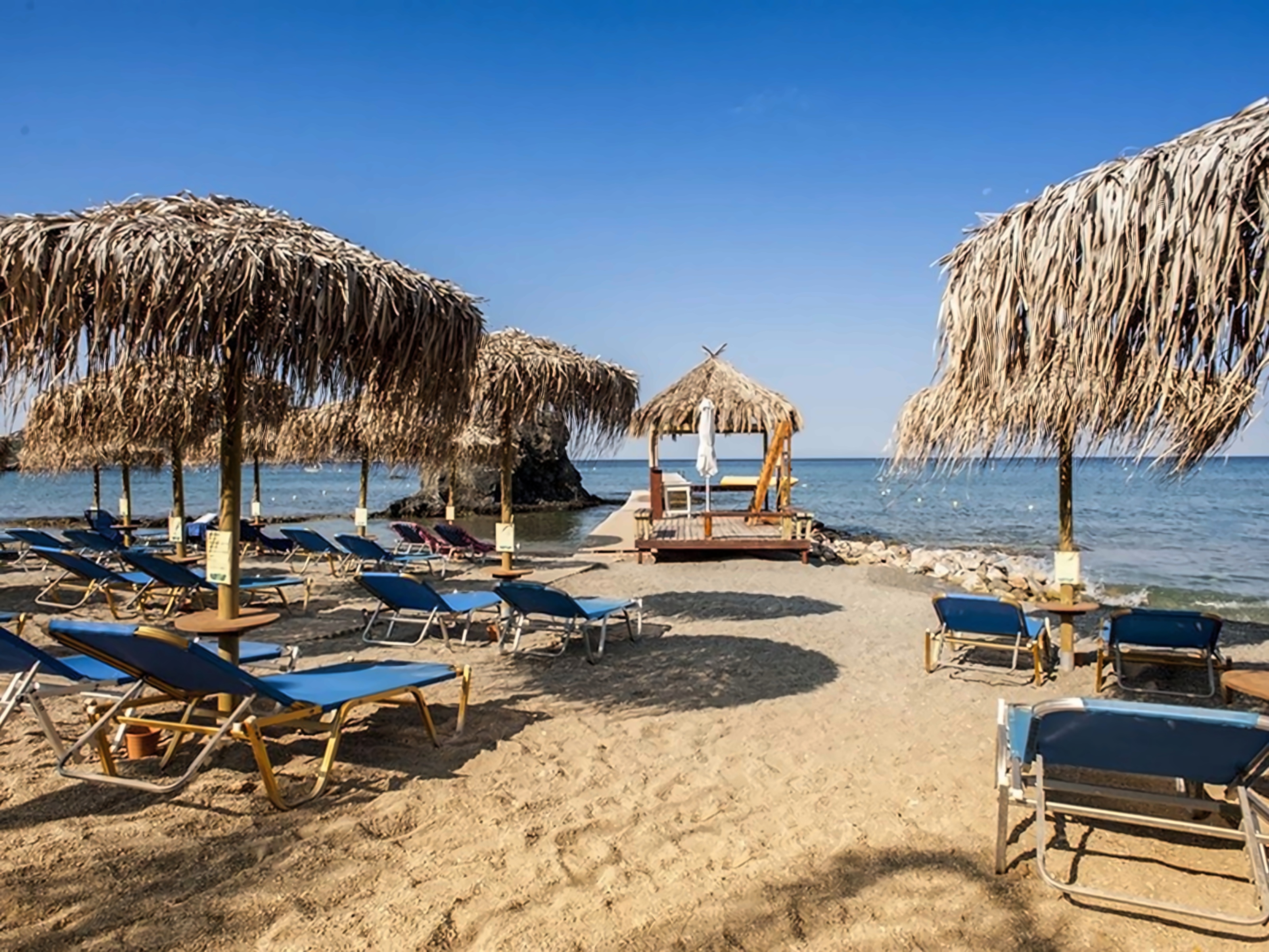 Отель Edem Beach Hotel, Аделианос Кампос