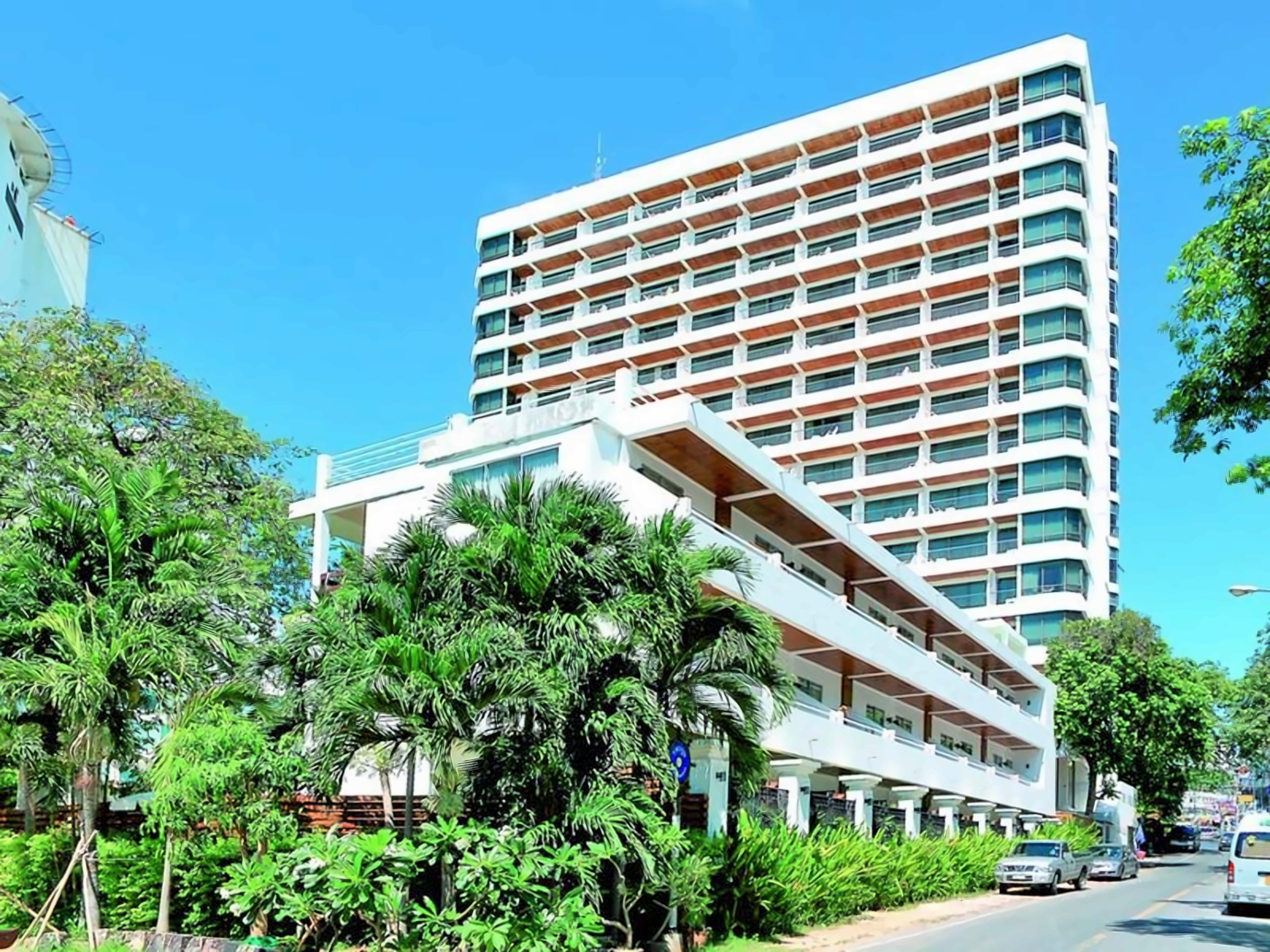 Cosy Beach Hotel Pattaya south Таиланд photo, price for the vacation ...