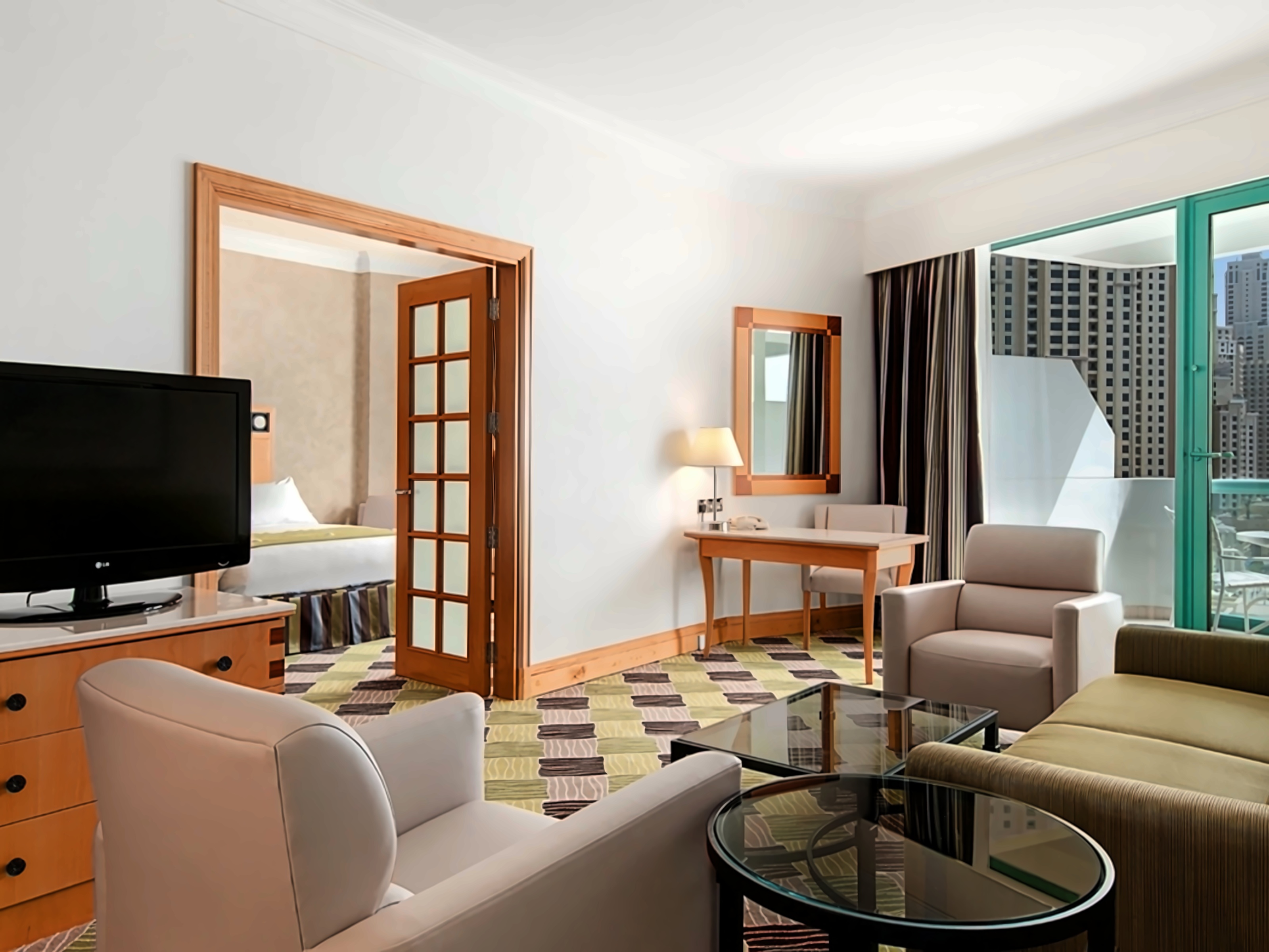 Hilton Dubai Jumeirah Beach Дубай - Джумейра ОАЭ photo, price for the  vacation from Join UP!